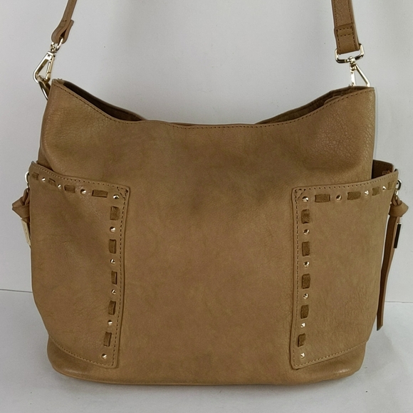 Steve Madden Handbags - Steve Madden Vegan Crossbody Tote